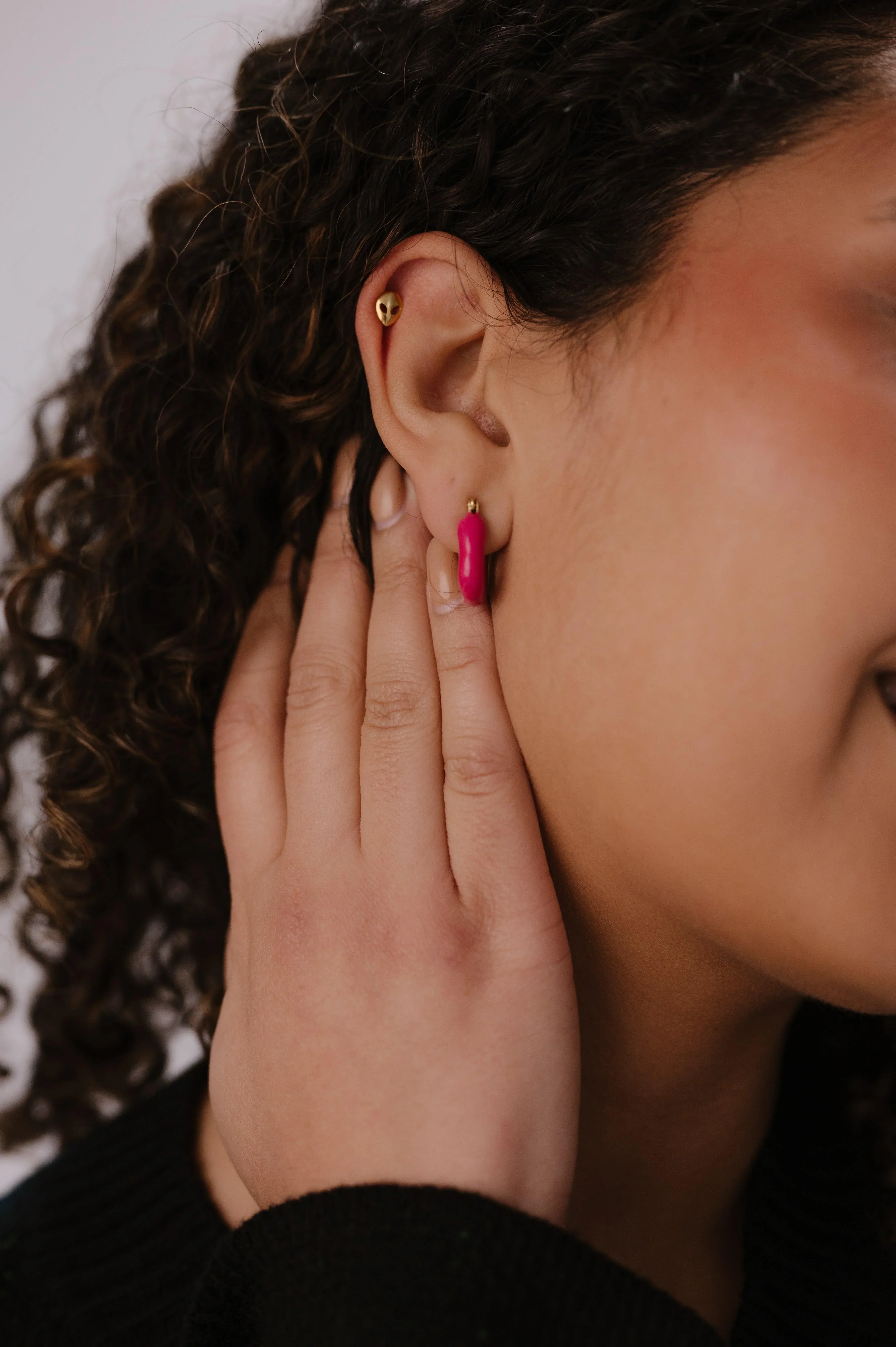 Alien Flat Back Stud - Image 3