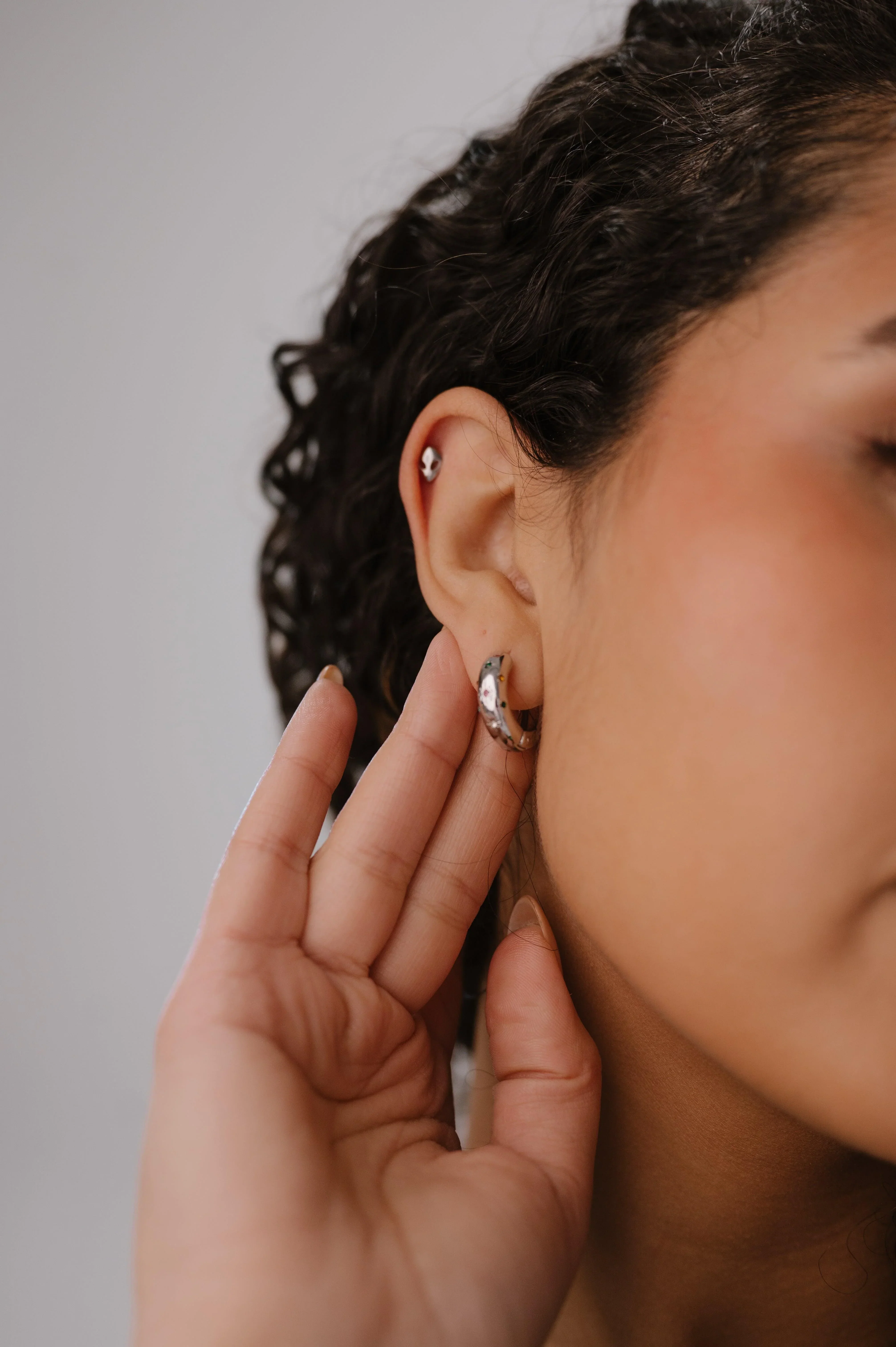 Alien Flat Back Stud - Image 4