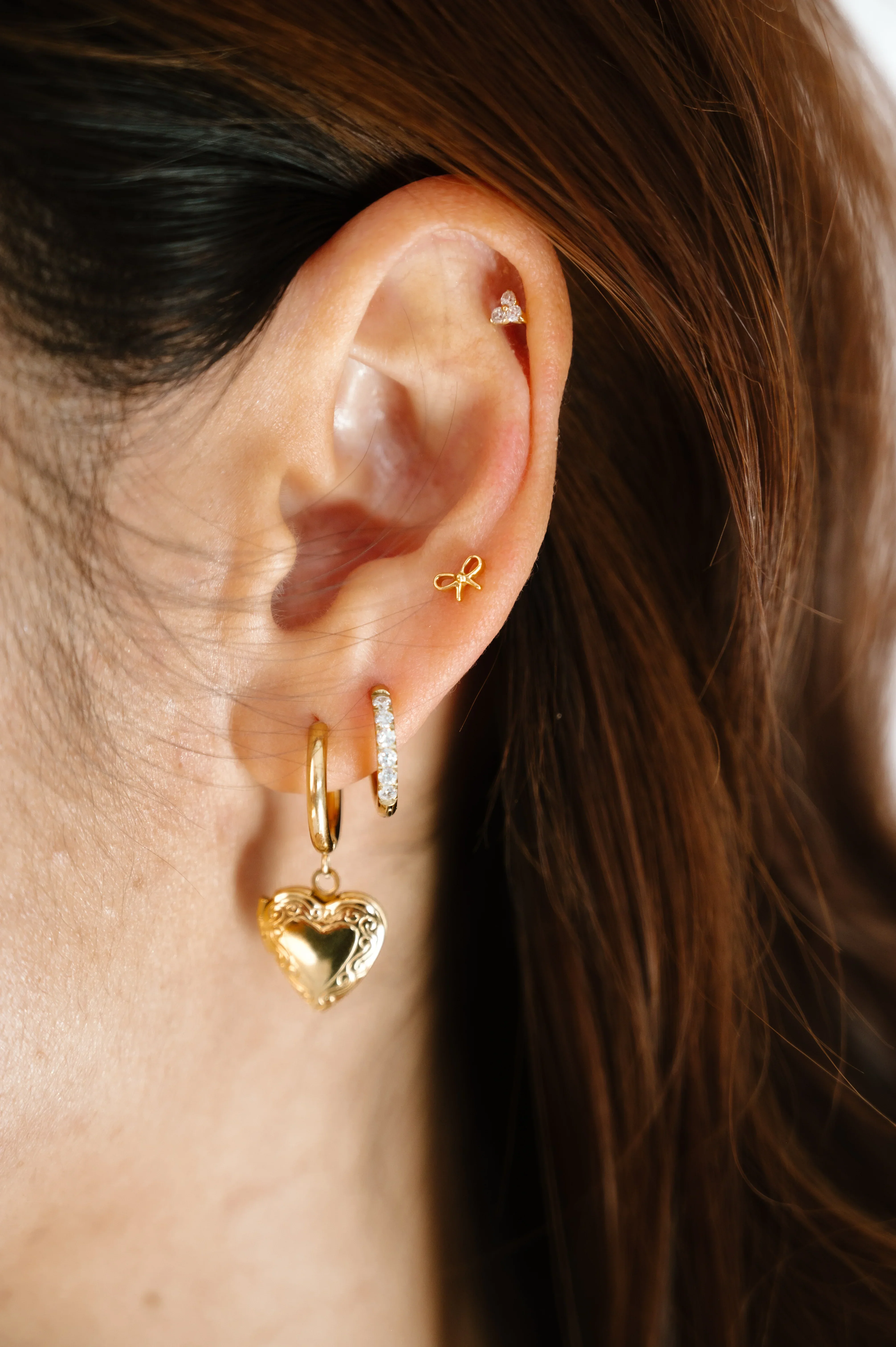 Bow Flat Back Stud - Image 3
