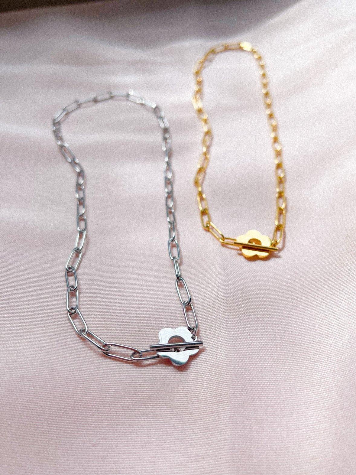 Daisy Chain Choker Necklace - Image 5