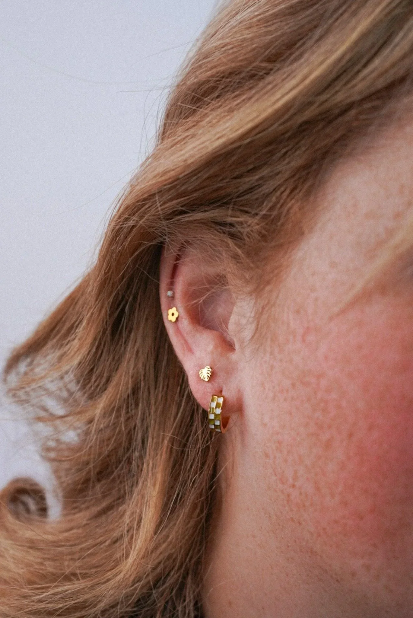 Monstera Leaf Flat Back Stud - Image 3