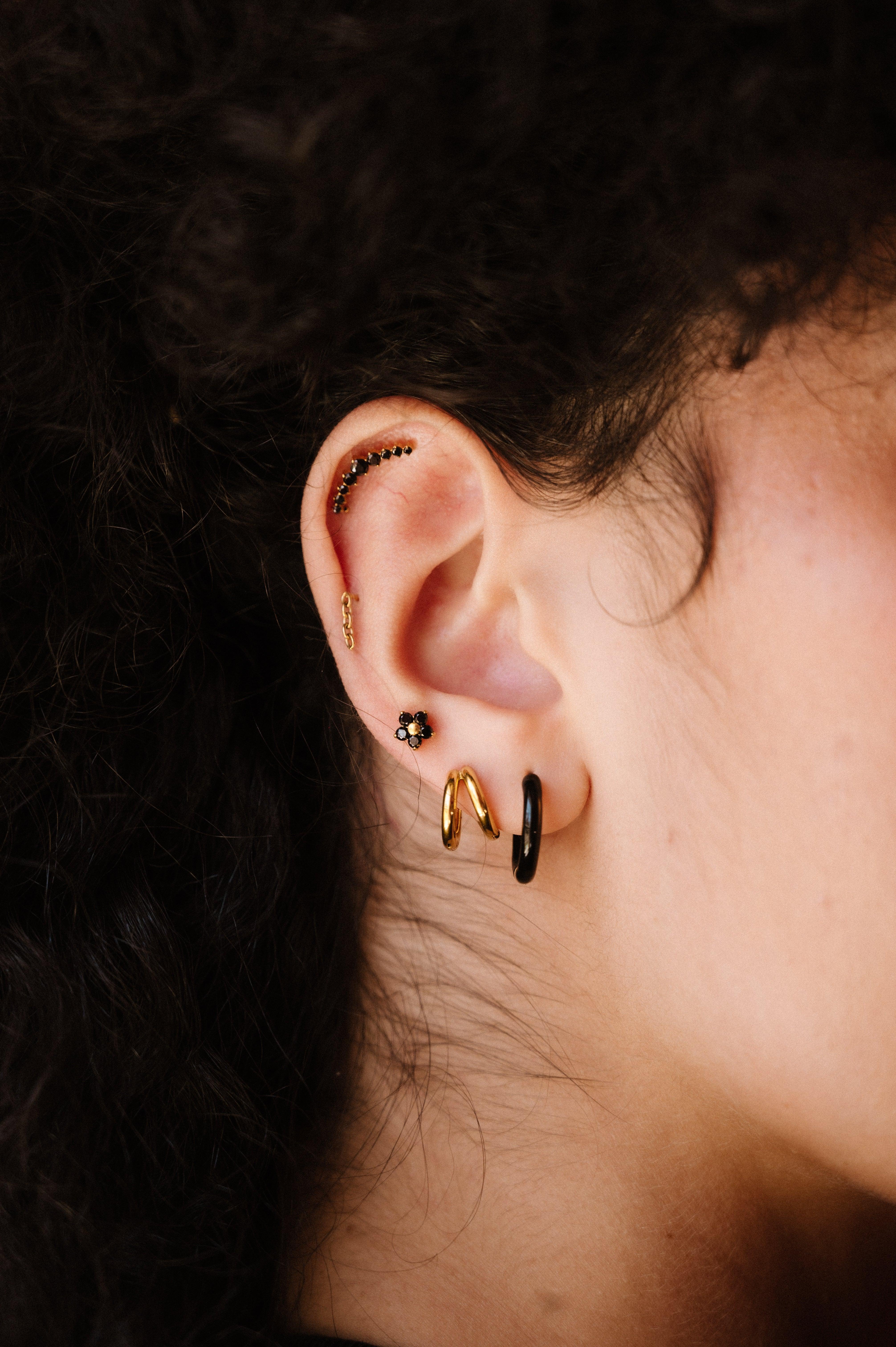 Onyx Ear Climber Flat Back Stud - Image 3